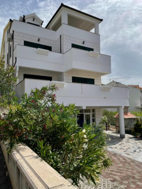 Apartments PEZO
